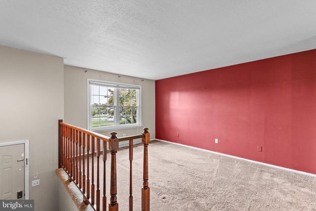 182 CLAREMONT DR, Seven Valleys, PA 17360