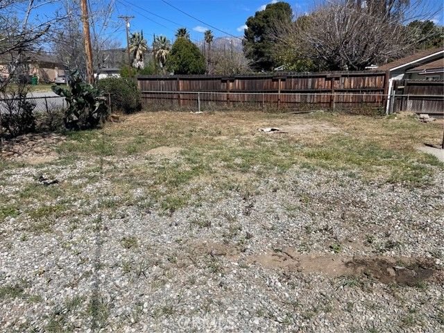 979 W Nicolet, Banning, CA 92220