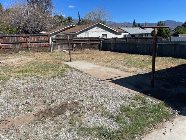 979 W Nicolet, Banning, CA 92220