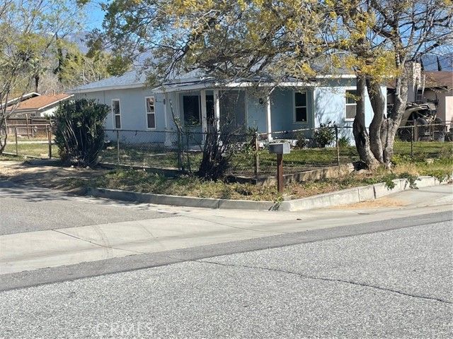 979 W Nicolet, Banning, CA 92220