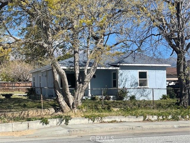 979 W Nicolet, Banning, CA 92220