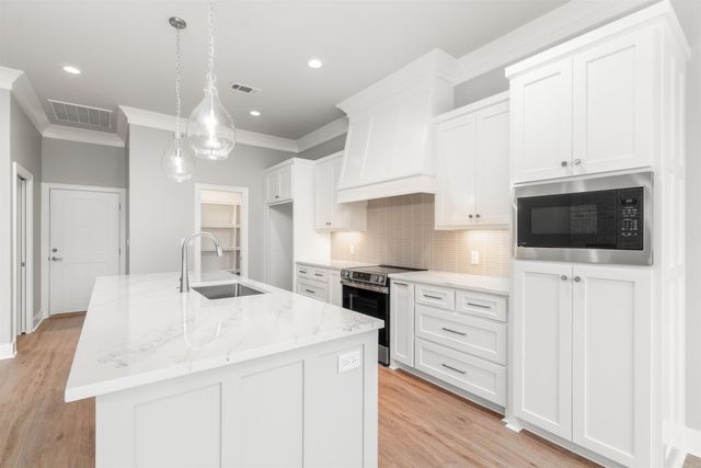 6 Acambaro Place, Hot Springs Village, AR 71909