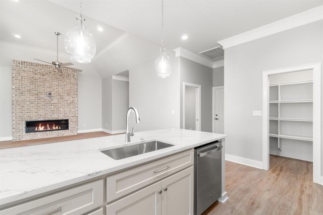 6 Acambaro Place, Hot Springs Village, AR 71909