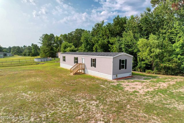 226 Bream Street, Holly Ridge, NC 28445