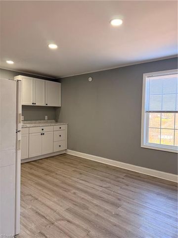 2421 Daisy Street, Winston-salem, NC 27107