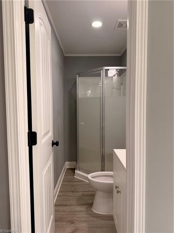 2421 Daisy Street, Winston-salem, NC 27107