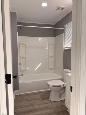 2421 Daisy Street, Winston-salem, NC 27107