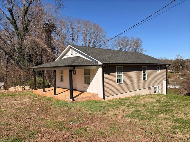 2421 Daisy Street, Winston-salem, NC 27107