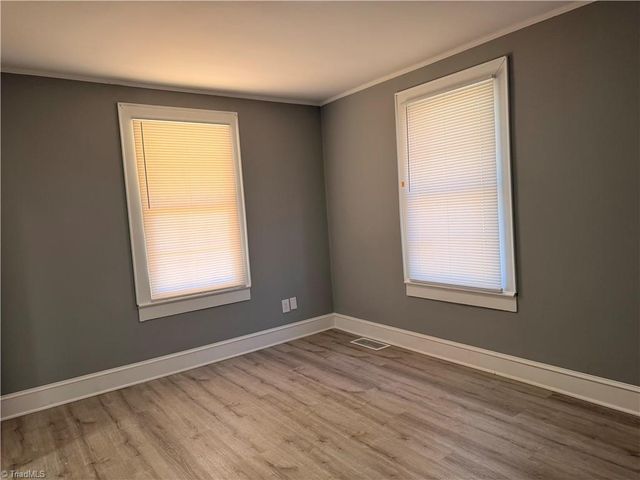 2421 Daisy Street, Winston-salem, NC 27107