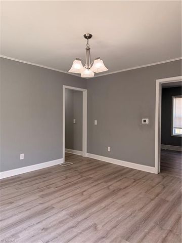 2421 Daisy Street, Winston-salem, NC 27107