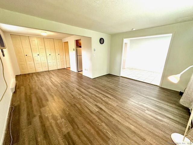 9 Cinnamon Springs 9, South Windsor, CT 06074