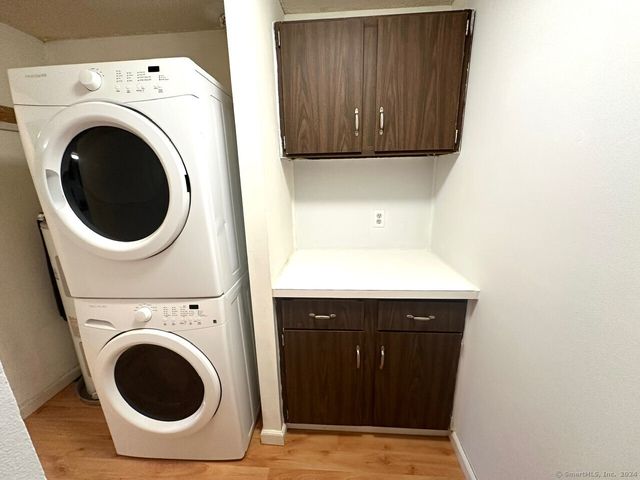 9 Cinnamon Springs 9, South Windsor, CT 06074