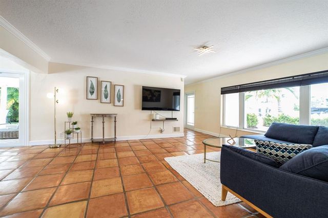 2101 NE 15th Street, Fort Lauderdale, FL 33304