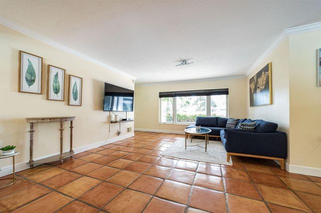 2101 NE 15th Street, Fort Lauderdale, FL 33304