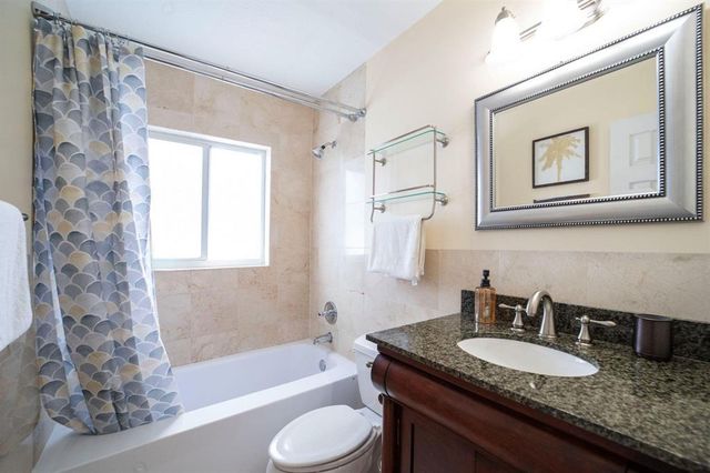 2101 NE 15th Street, Fort Lauderdale, FL 33304