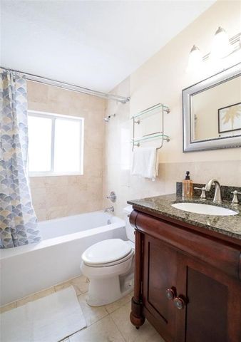 2101 NE 15th Street, Fort Lauderdale, FL 33304