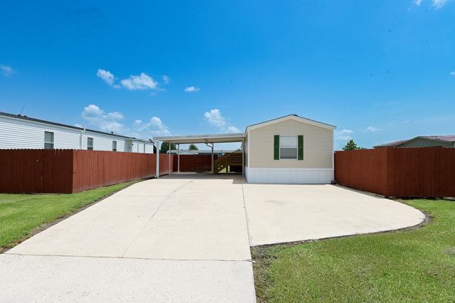3240 Bayou Blue Rd, Gray, LA 70359