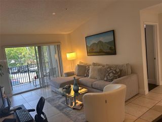 4370 NW 107th Ave 205, Doral, FL 33178