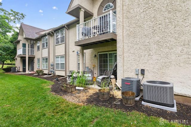 1308 Commons Drive 8, East Brunswick, NJ 08816