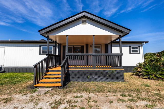 214 STARBURST TRL, Seguin, TX 78155