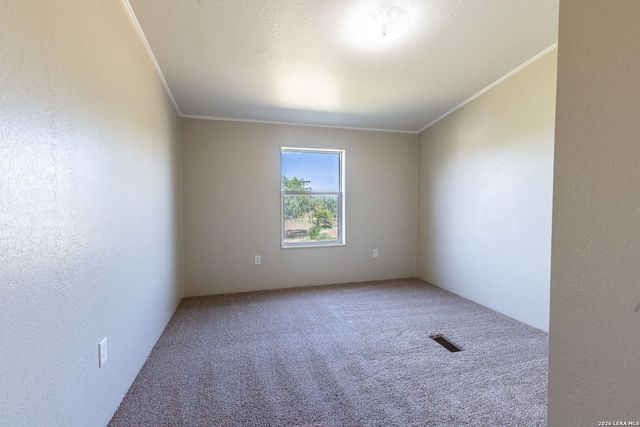 214 STARBURST TRL, Seguin, TX 78155