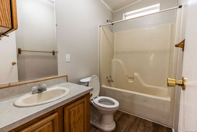 214 STARBURST TRL, Seguin, TX 78155