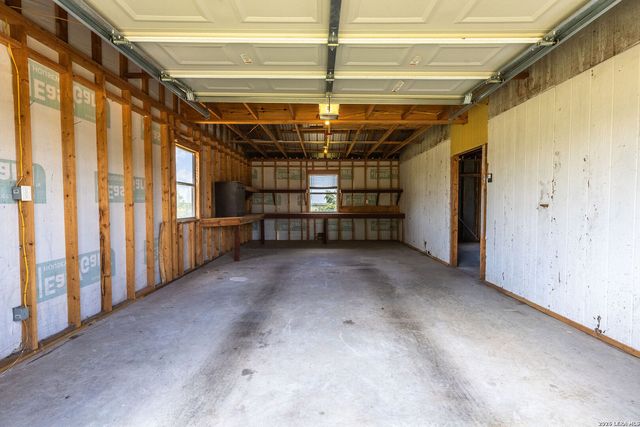 214 STARBURST TRL, Seguin, TX 78155
