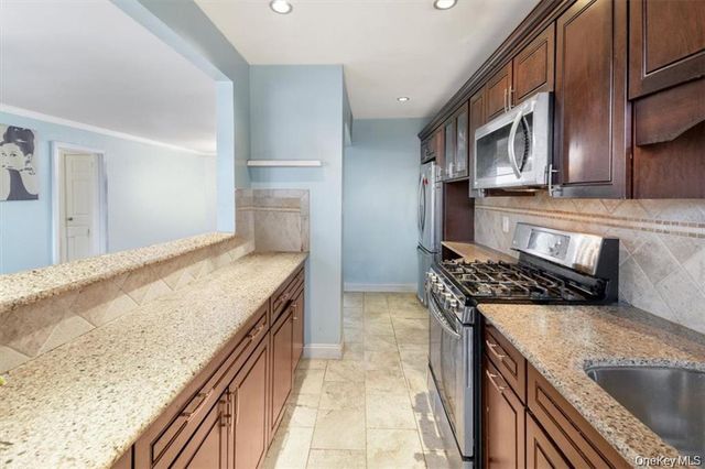 2 Soundview Avenue 2D, White Plains, NY 10606