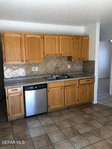 1804 Joan Francis Drive, El Paso, TX 79936