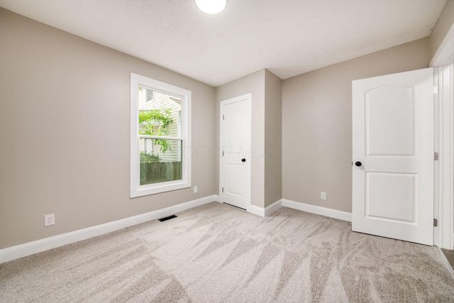 960 Carpenter Street, Columbus, OH 43206