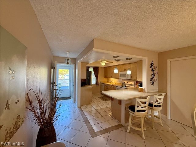 1830 Brantley RD J2, Fort Myers, FL 33907