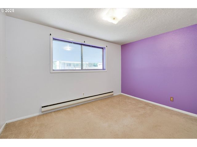 16731 S HARDING Rd, Oregon City, OR 97045