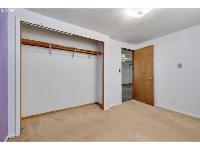 16731 S HARDING Rd, Oregon City, OR 97045