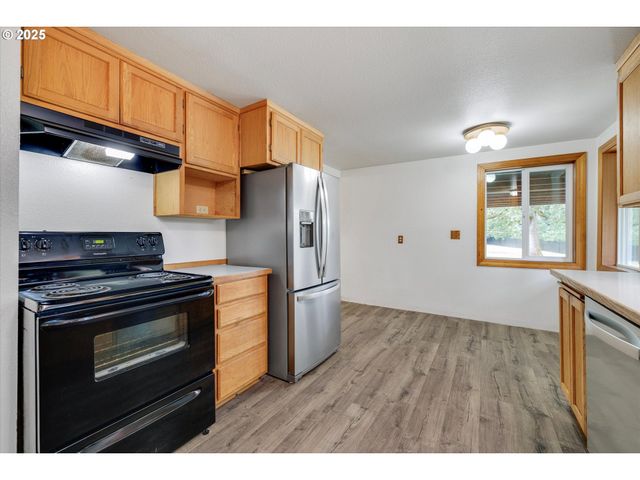 16731 S HARDING Rd, Oregon City, OR 97045