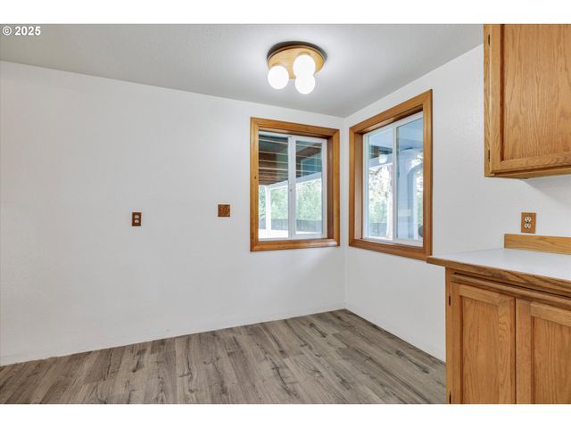 16731 S HARDING Rd, Oregon City, OR 97045