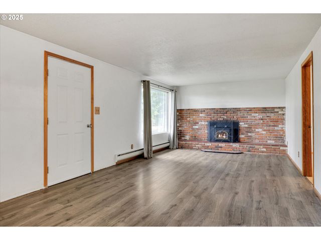 16731 S HARDING Rd, Oregon City, OR 97045