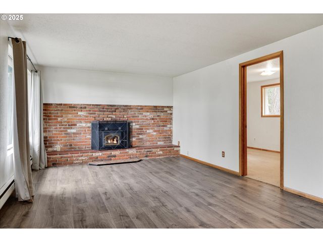 16731 S HARDING Rd, Oregon City, OR 97045