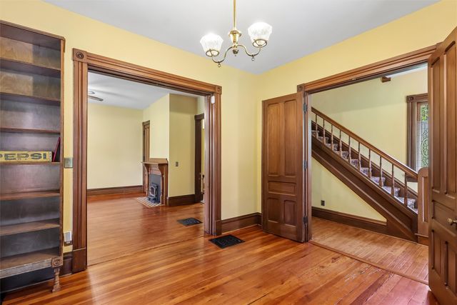 680 18th Street, Des Moines, IA 50314