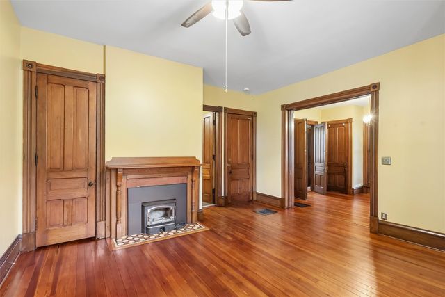 680 18th Street, Des Moines, IA 50314