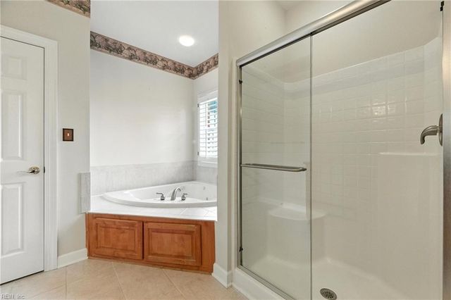 10 Pheasant DR, Poquoson, VA 23662