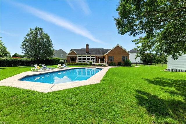 10 Pheasant DR, Poquoson, VA 23662