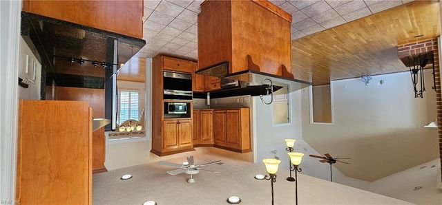 10 Pheasant DR, Poquoson, VA 23662