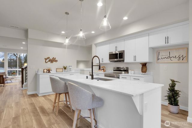 5015 144th Street SW #A2, Edmonds, WA 98026