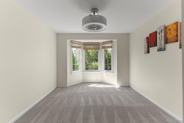 23395 Mission Lane, Farmington, MI 48335