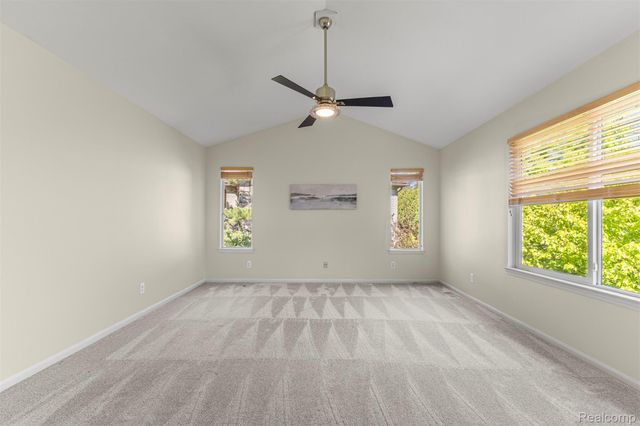 23395 Mission Lane, Farmington, MI 48335