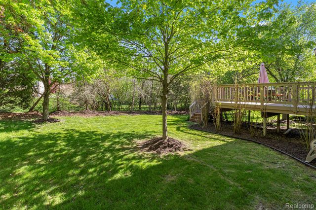 23395 Mission Lane, Farmington, MI 48335
