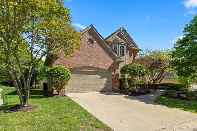 23395 Mission Lane, Farmington, MI 48335