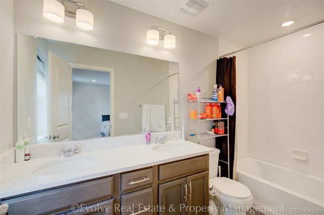 21332 E 60th Avenue, Aurora, CO 80019