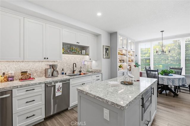 51 Seabrook Cove, Newport Beach, CA 92660