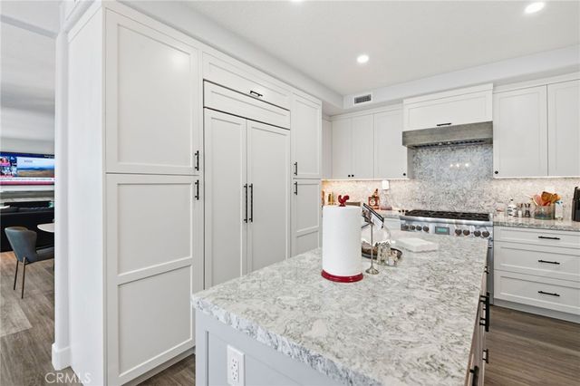 51 Seabrook Cove, Newport Beach, CA 92660